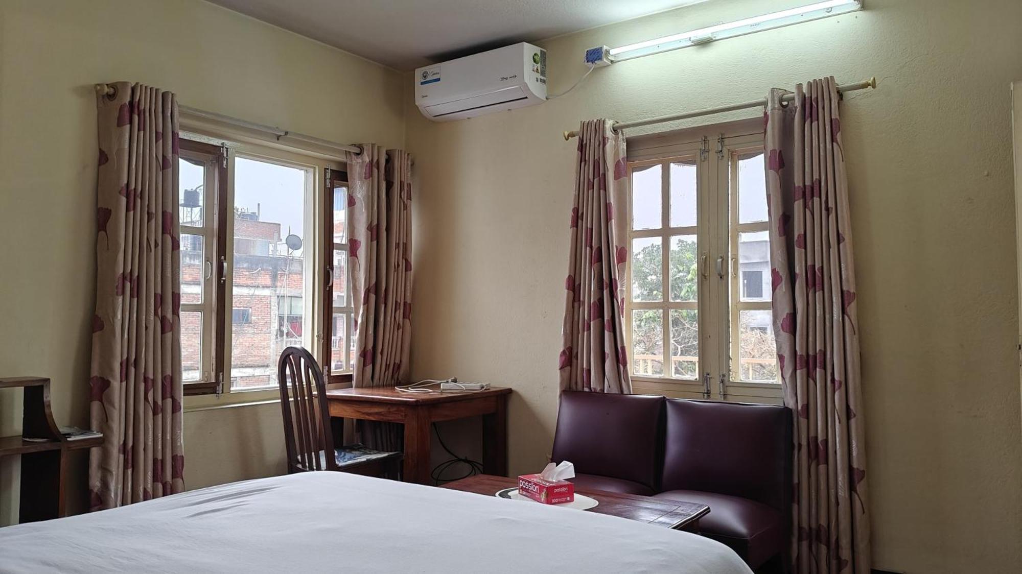 Rooftop Studio And 2Bhk Apartments In Kathmandu'S Most Happening Place Exterior photo